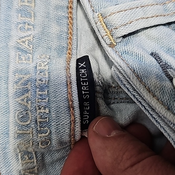 American Eagle super stretch X light wash size 2 distressed style jeggings - Picture 6 of 8